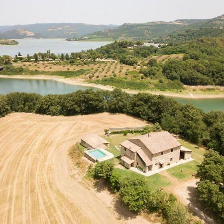 Casale Al Lago Con Piscina E Sauna Corbara  Bagian luar foto
