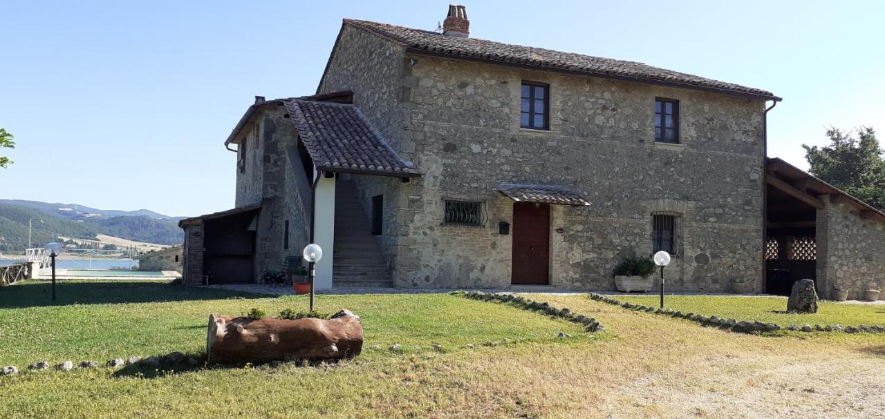 Casale Al Lago Con Piscina E Sauna Corbara  Bagian luar foto