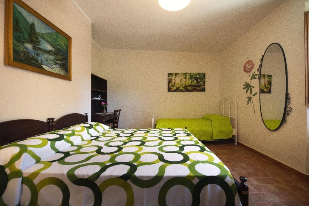 Casale Al Lago Con Piscina E Sauna Corbara  Bagian luar foto
