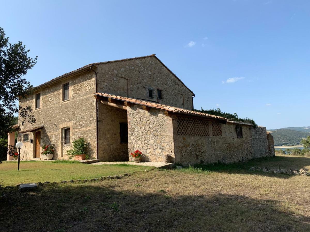 Casale Al Lago Con Piscina E Sauna Corbara  Bagian luar foto